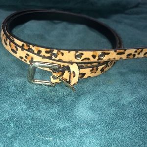 Leopard print belt